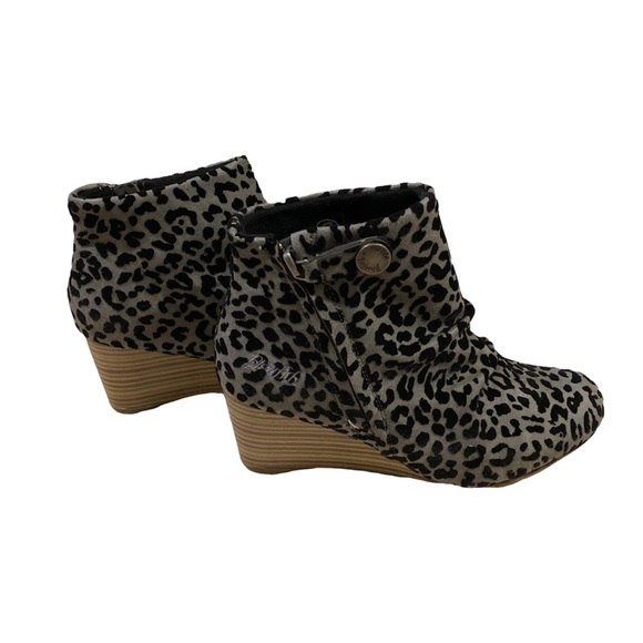 Blowfish Shoes - Blowfish cheetah wedged ankle boots ❤︎
